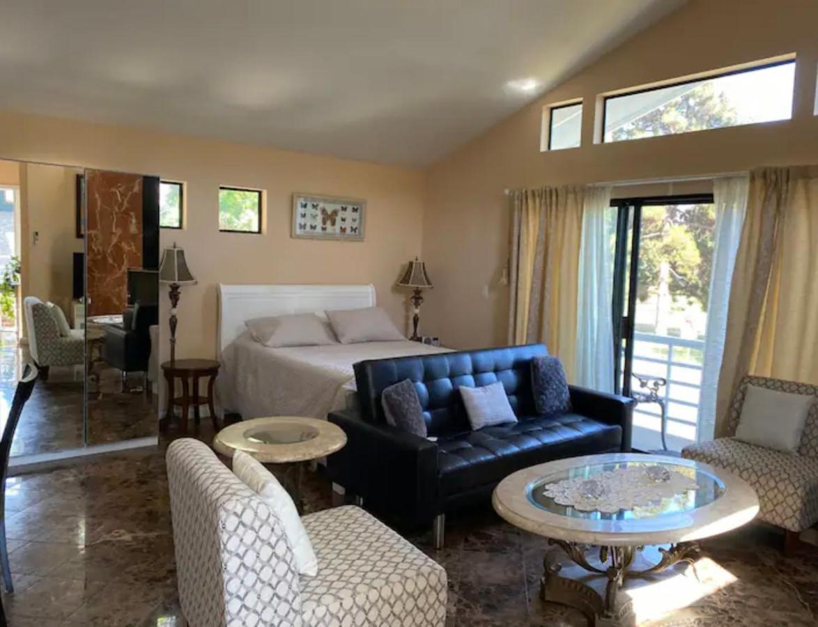 Large Luxury Studio With View In Santa Monica Exterior photo
